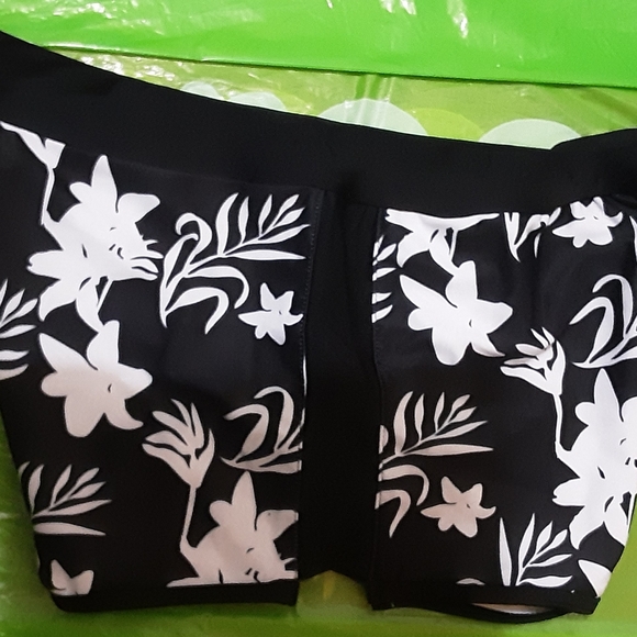 Wenly Zeng Womens Sporty Floral Print Two Piece Swimsuits with Mesh X Back Tops - Picture 13 of 16